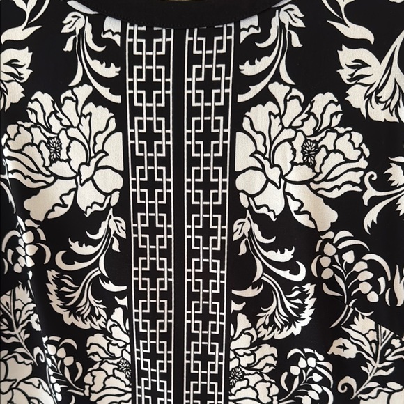 WHBM Elegant Black and White Sleeveless Floral Dress - Picture 3 of 8